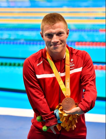 Jonas Larsen med bronzemedaljen